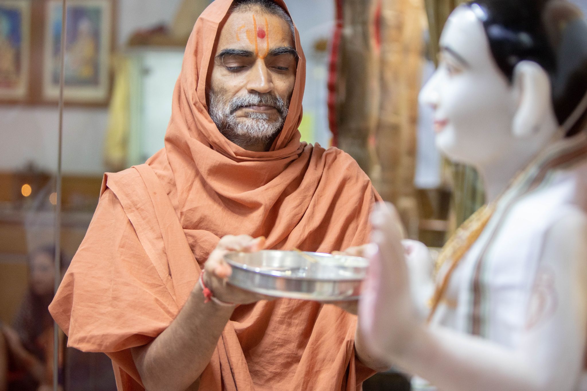 ©1987-2017 SKS Swaminarayan Temple East London