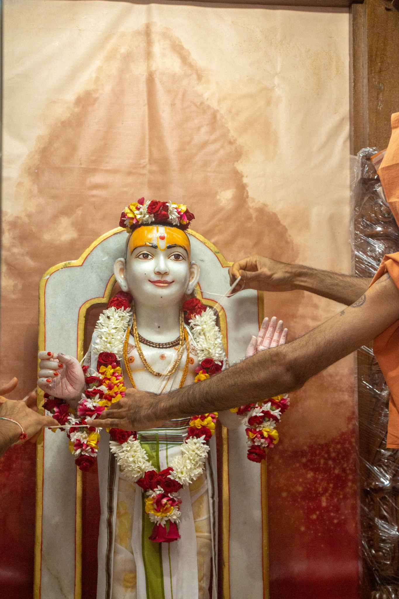 ©1987-2017 SKS Swaminarayan Temple East London