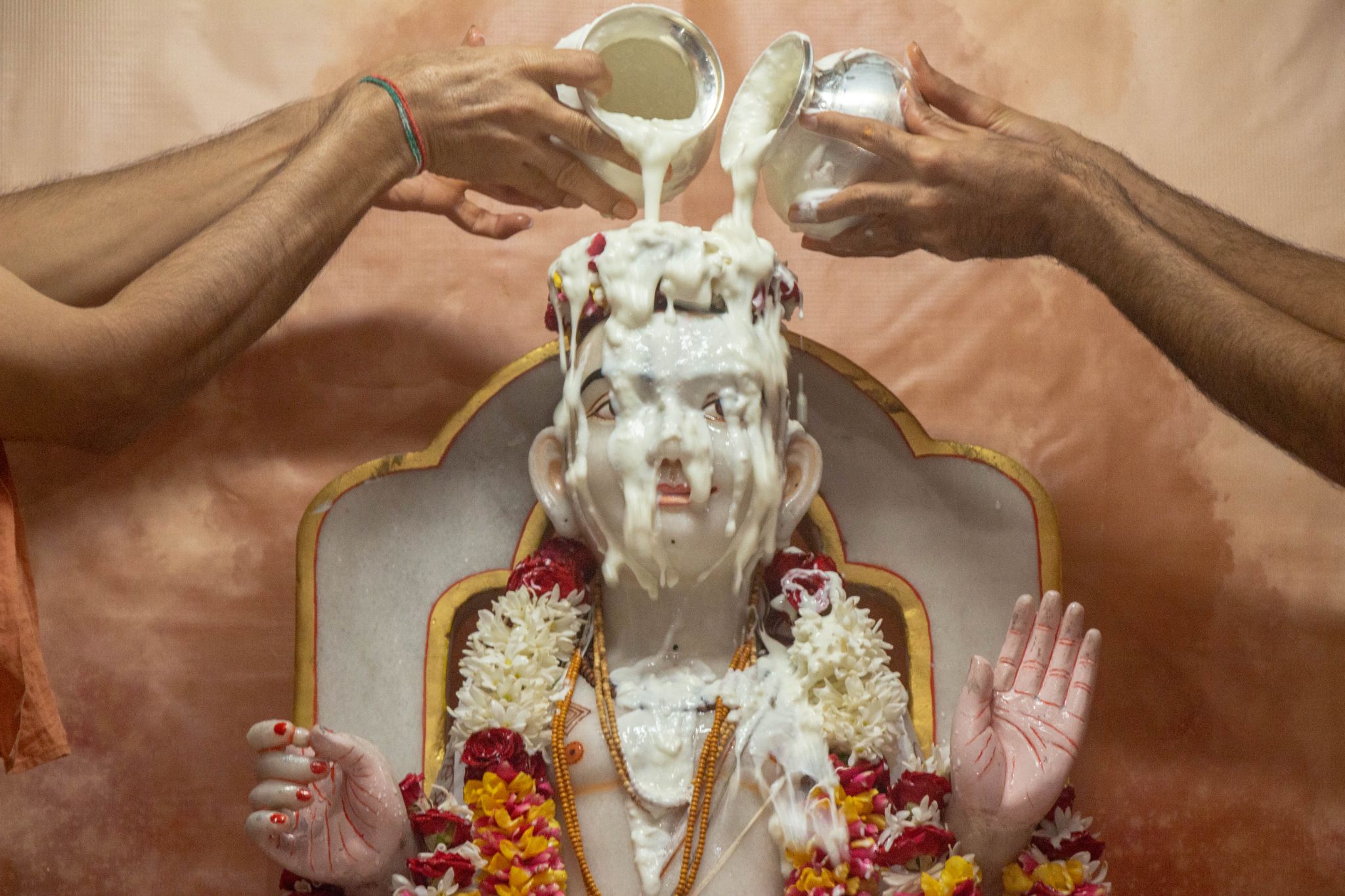 ©1987-2017 SKS Swaminarayan Temple East London