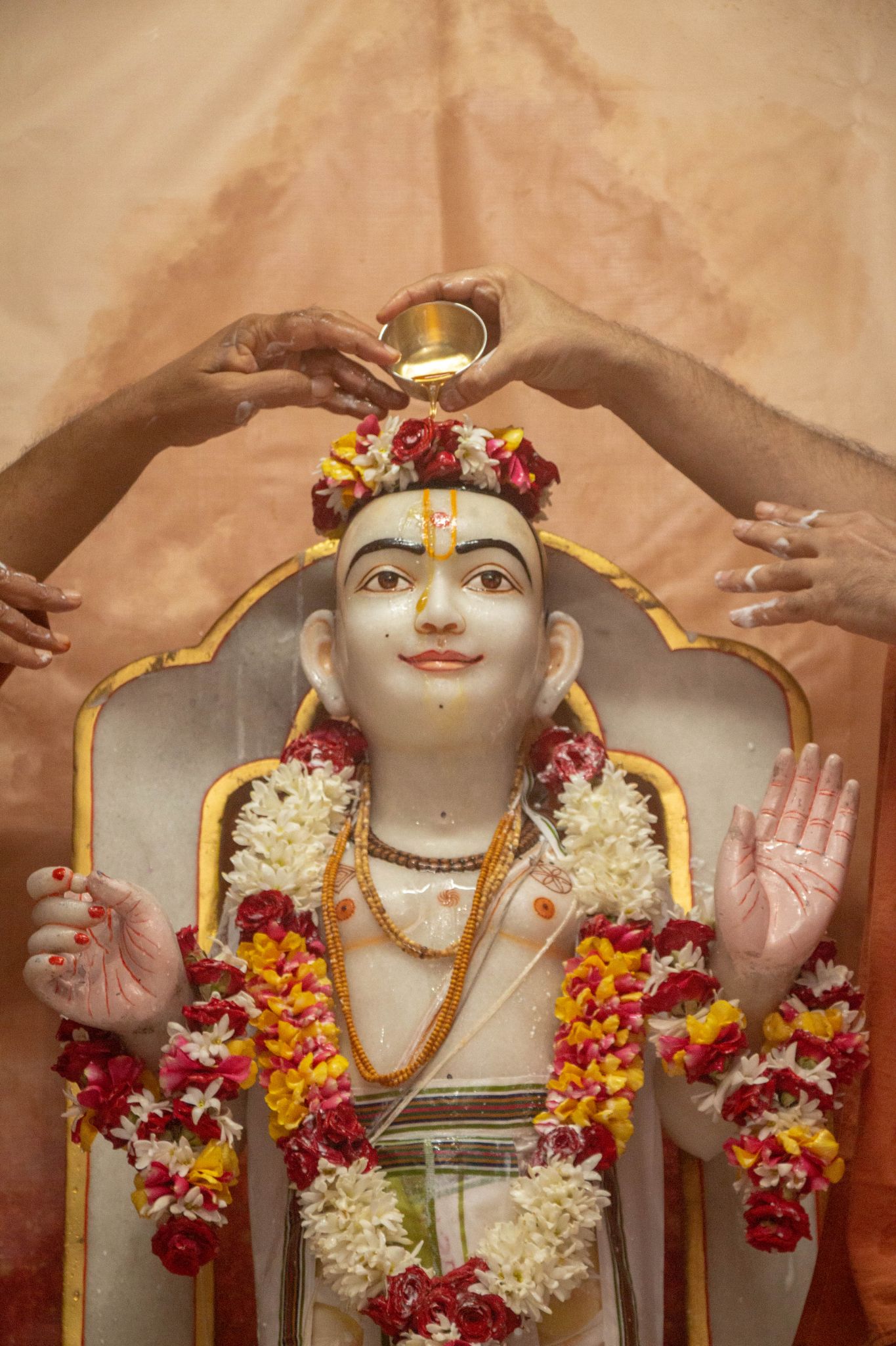 ©1987-2017 SKS Swaminarayan Temple East London