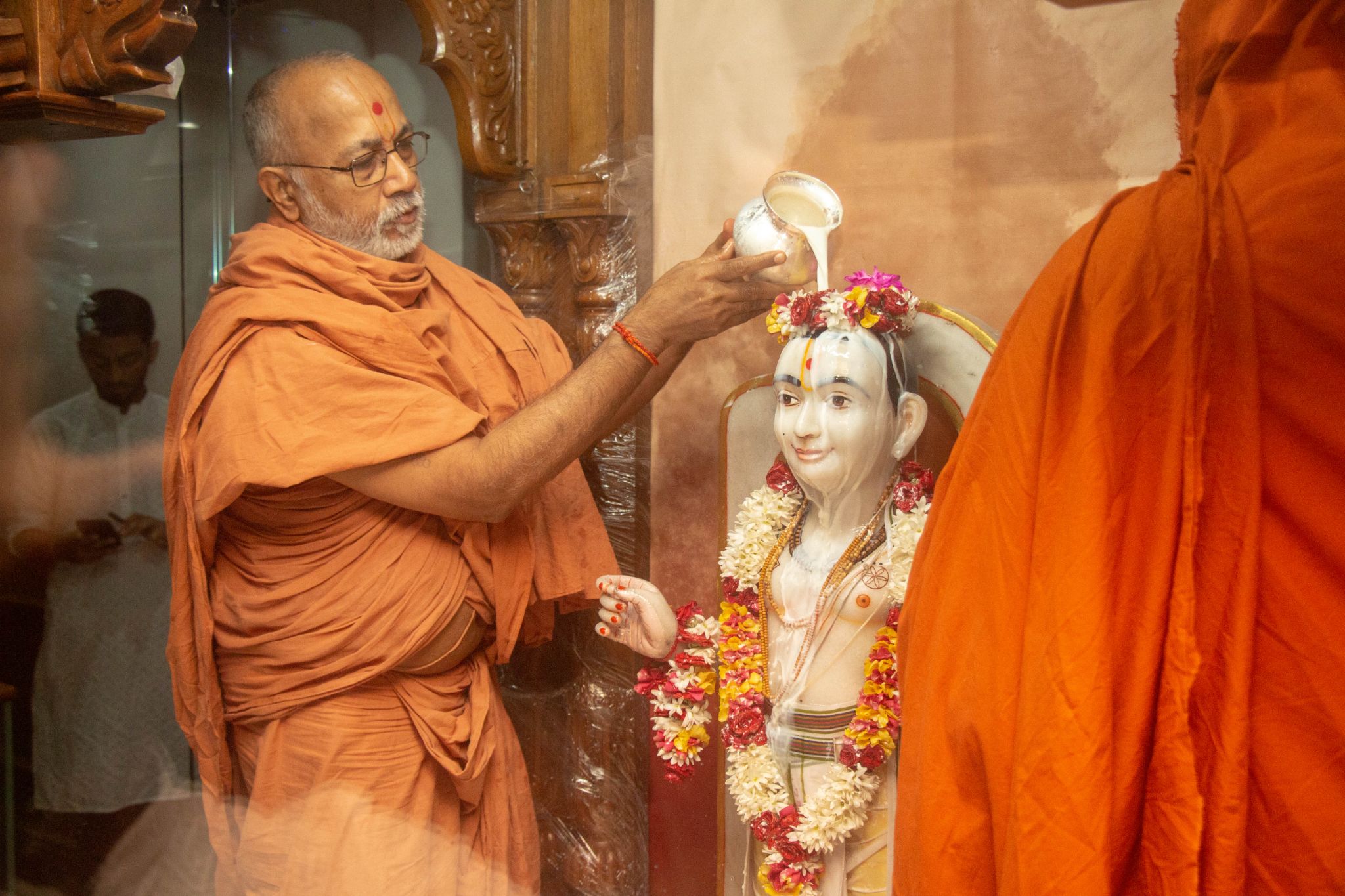 ©1987-2017 SKS Swaminarayan Temple East London