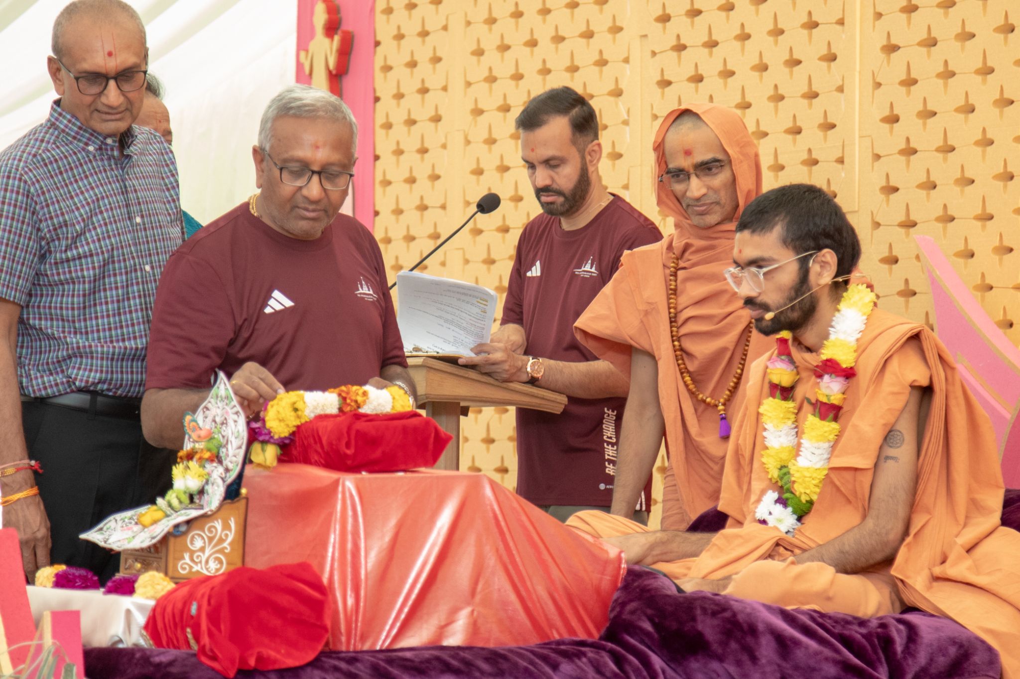 0W2A0467 - ©1987-2017 SKS Swaminarayan Temple East London
