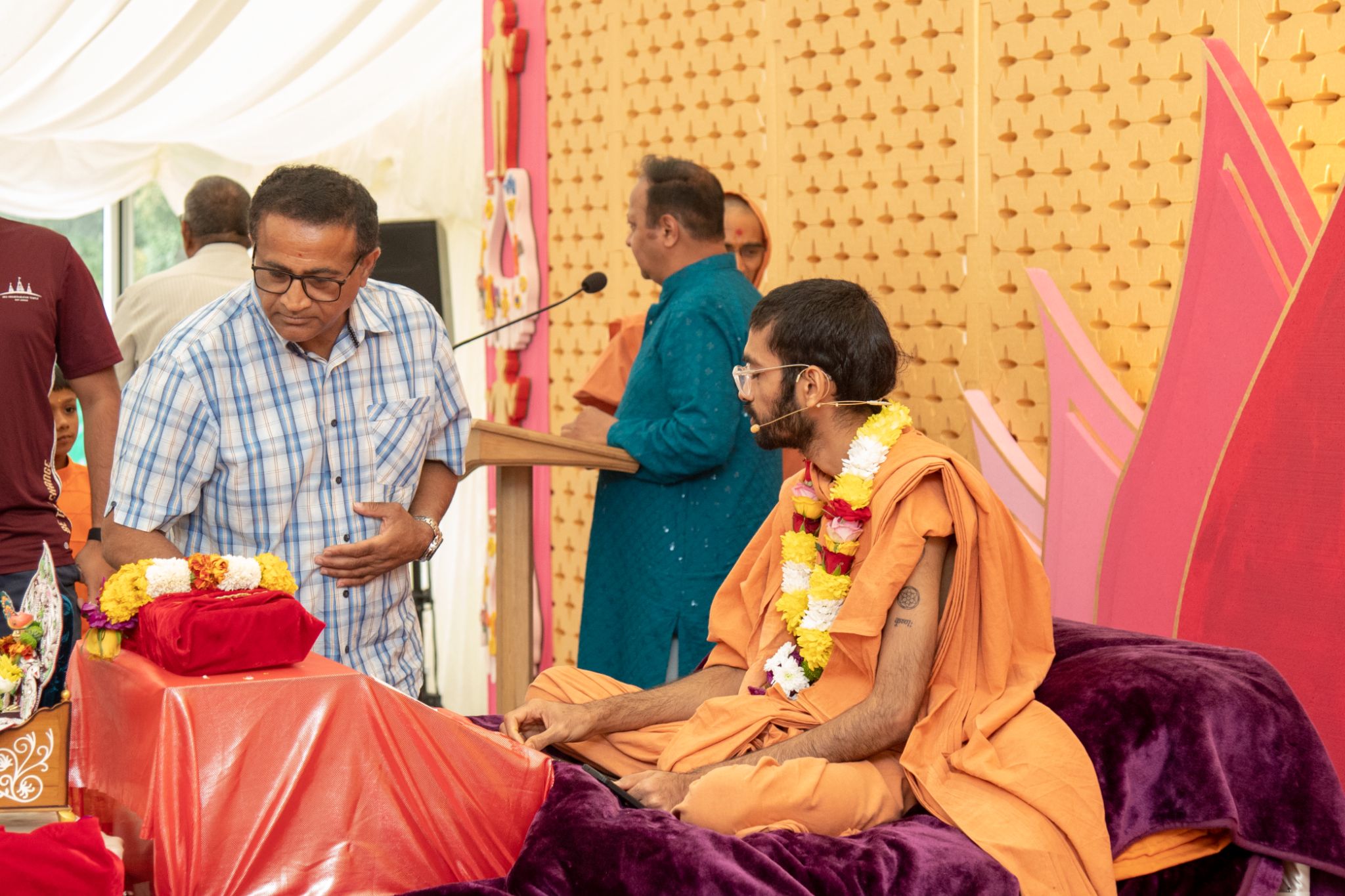 0W2A0471 - ©1987-2017 SKS Swaminarayan Temple East London