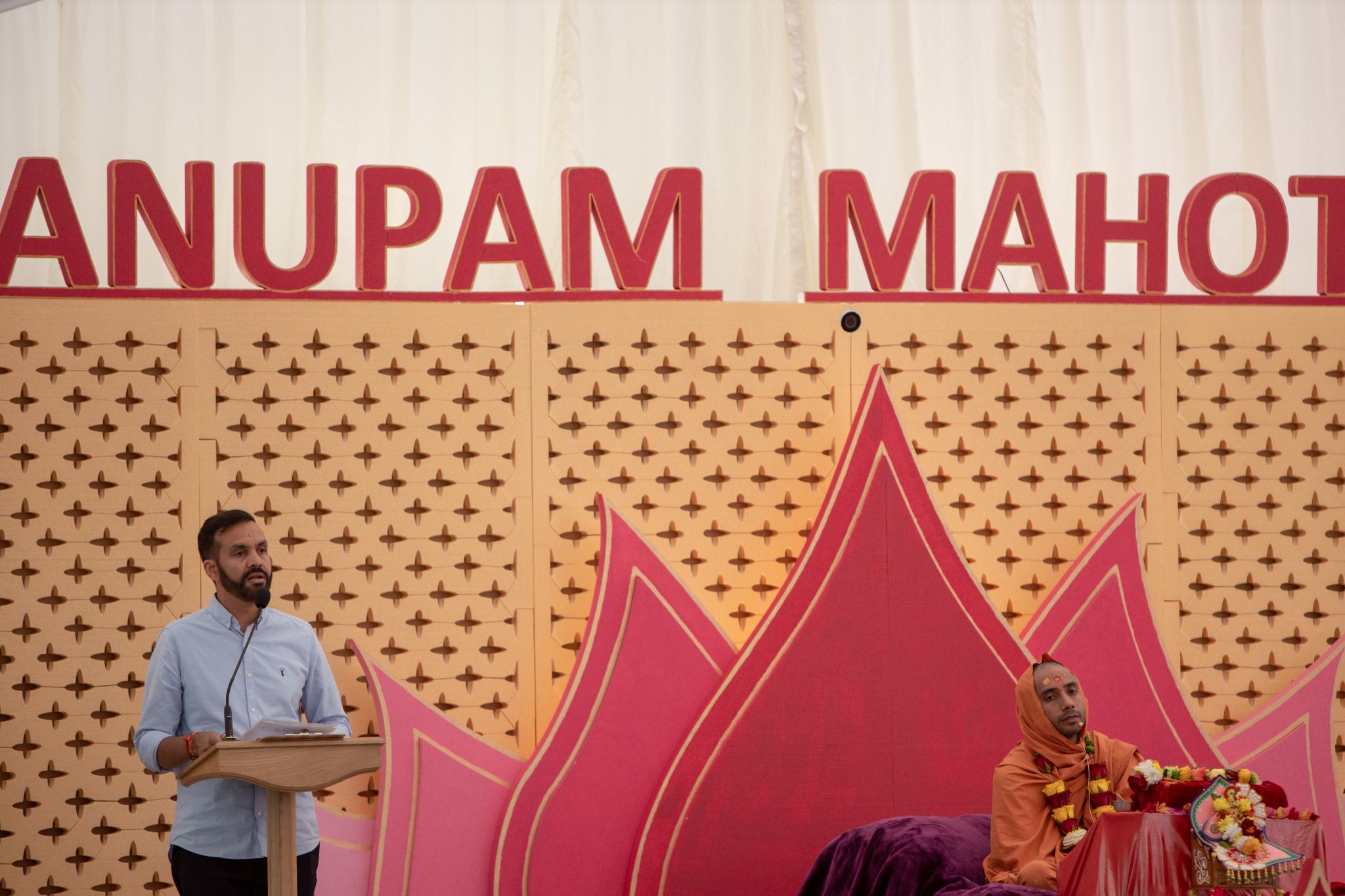 ©1987-2017 SKS Swaminarayan Temple East London