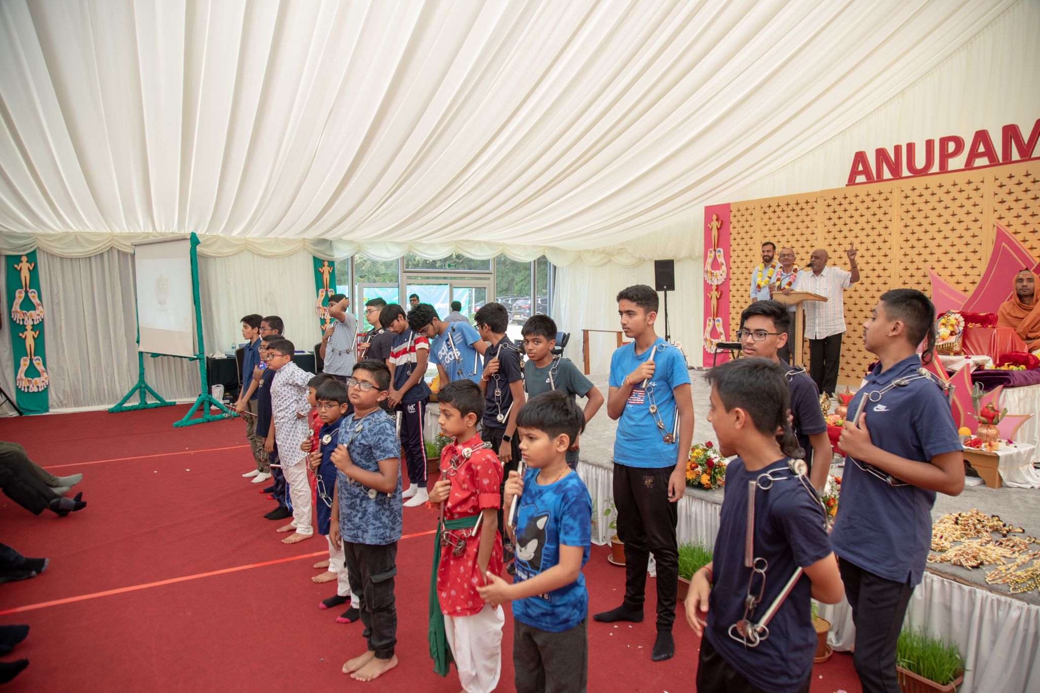 ©1987-2017 SKS Swaminarayan Temple East London
