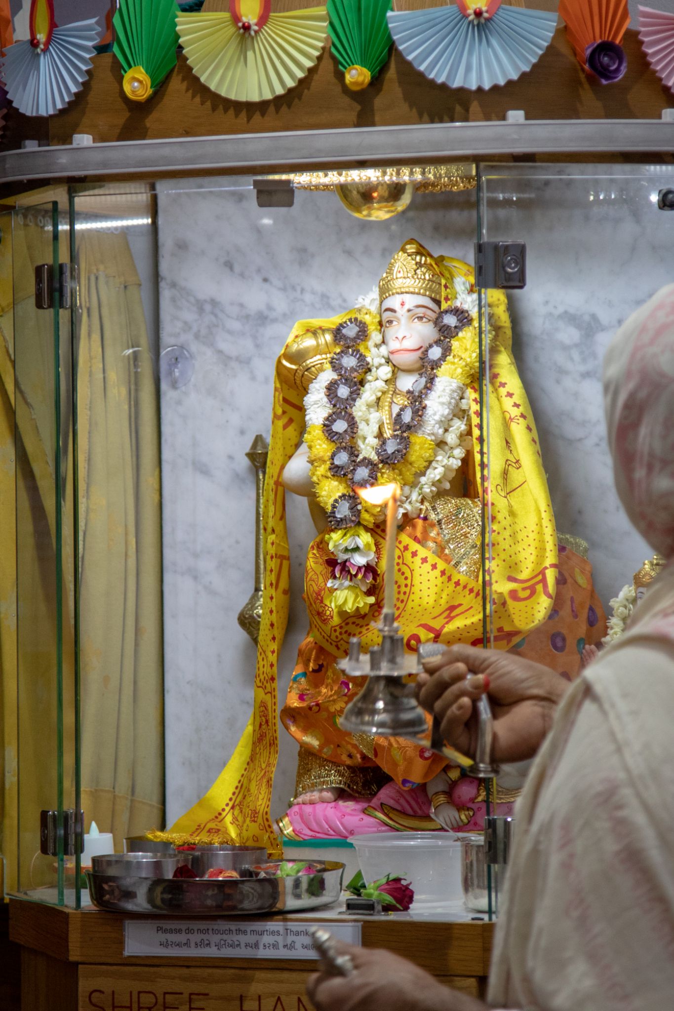 ©1987-2017 SKS Swaminarayan Temple East London