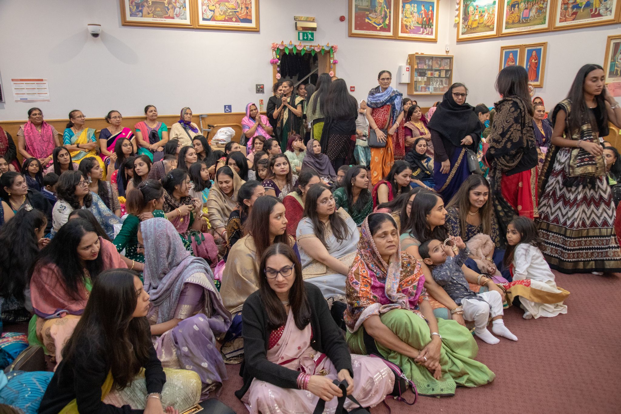 0W2A1102 - ©1987-2017 SKS Swaminarayan Temple East London