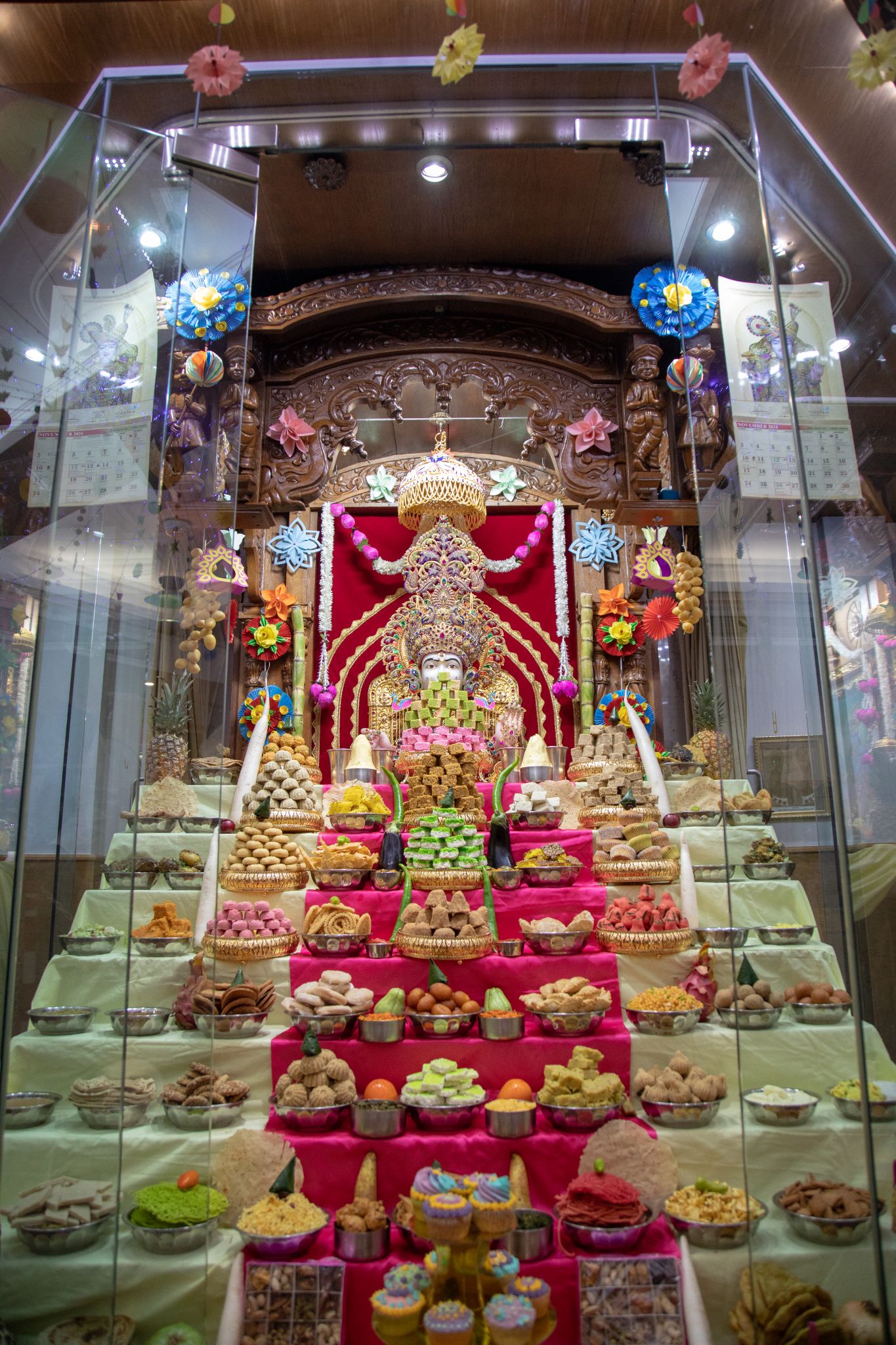 0W2A1111 - ©1987-2017 SKS Swaminarayan Temple East London