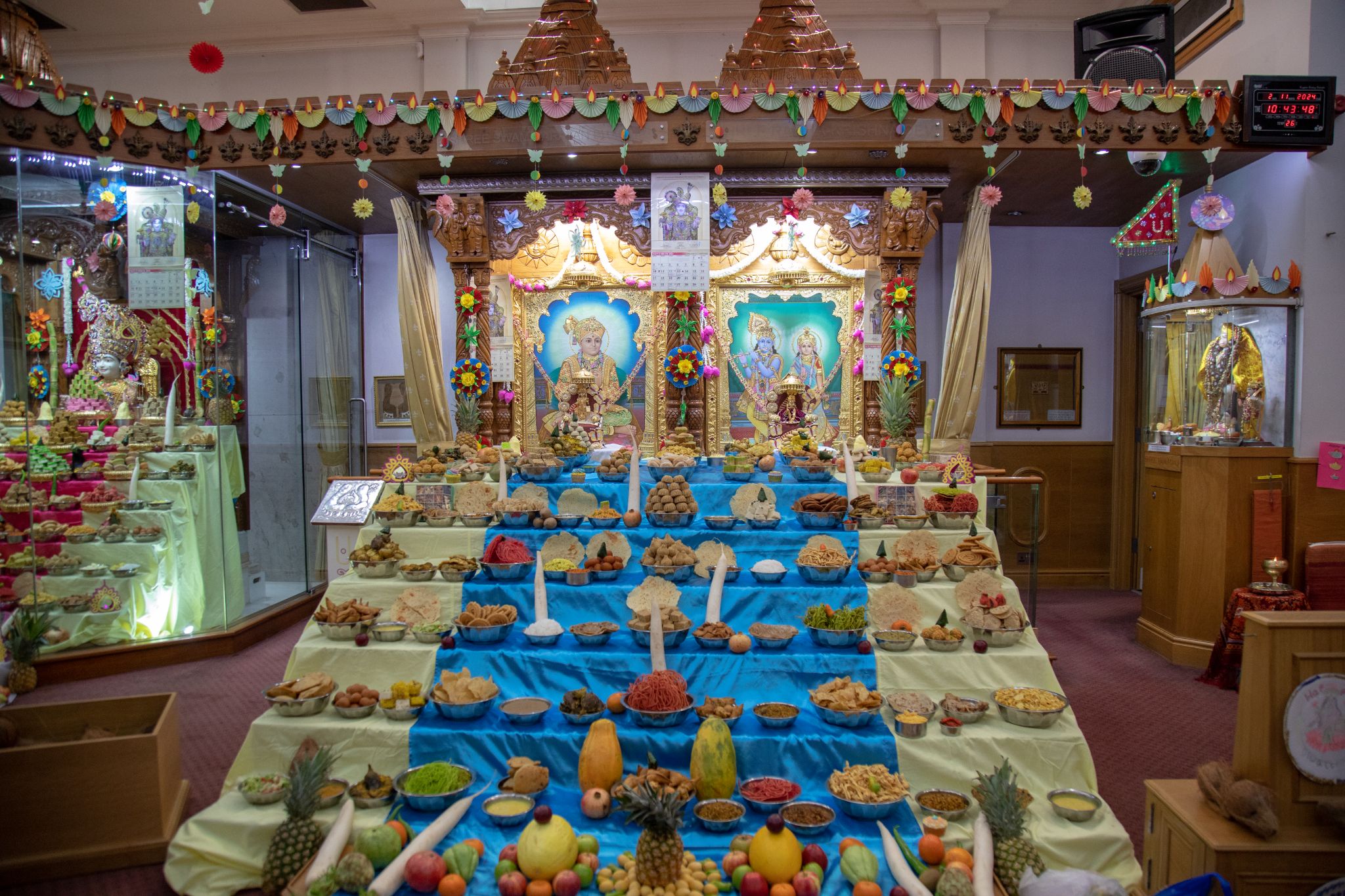 0W2A1116 - ©1987-2017 SKS Swaminarayan Temple East London
