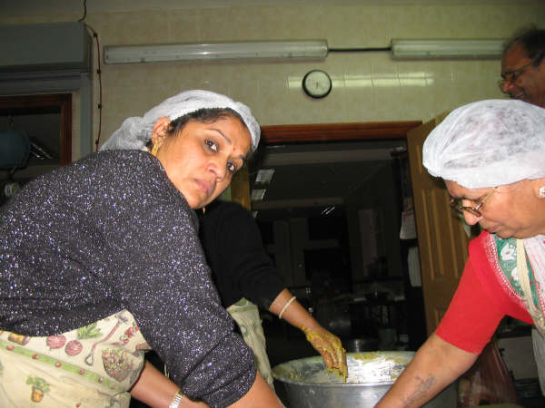 ©1987-2017 SKS Swaminarayan Temple East London