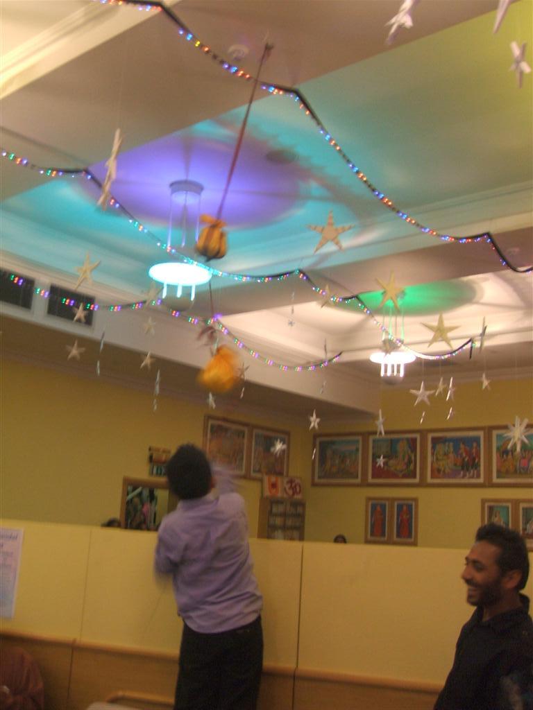 ©1987-2017 SKS Swaminarayan Temple East London