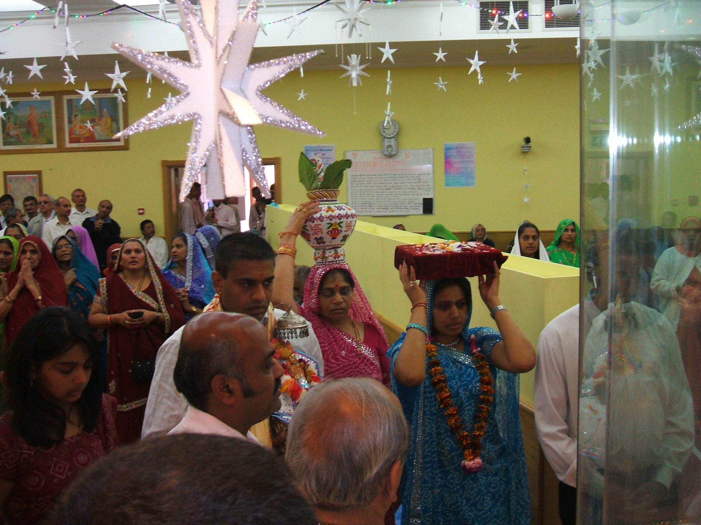 ©1987-2017 SKS Swaminarayan Temple East London