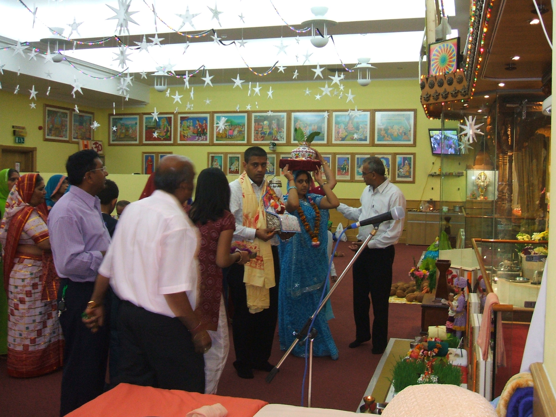 ©1987-2017 SKS Swaminarayan Temple East London