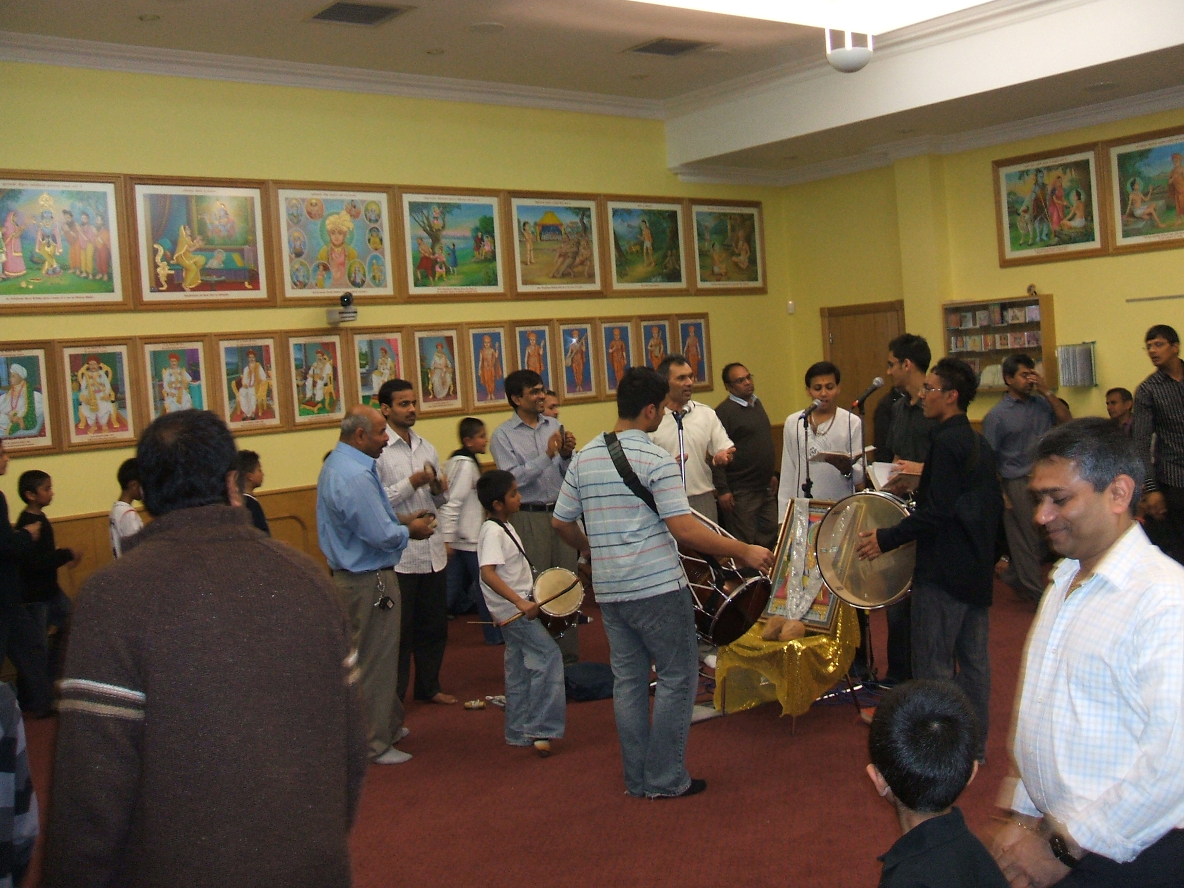 ©1987-2017 SKS Swaminarayan Temple East London