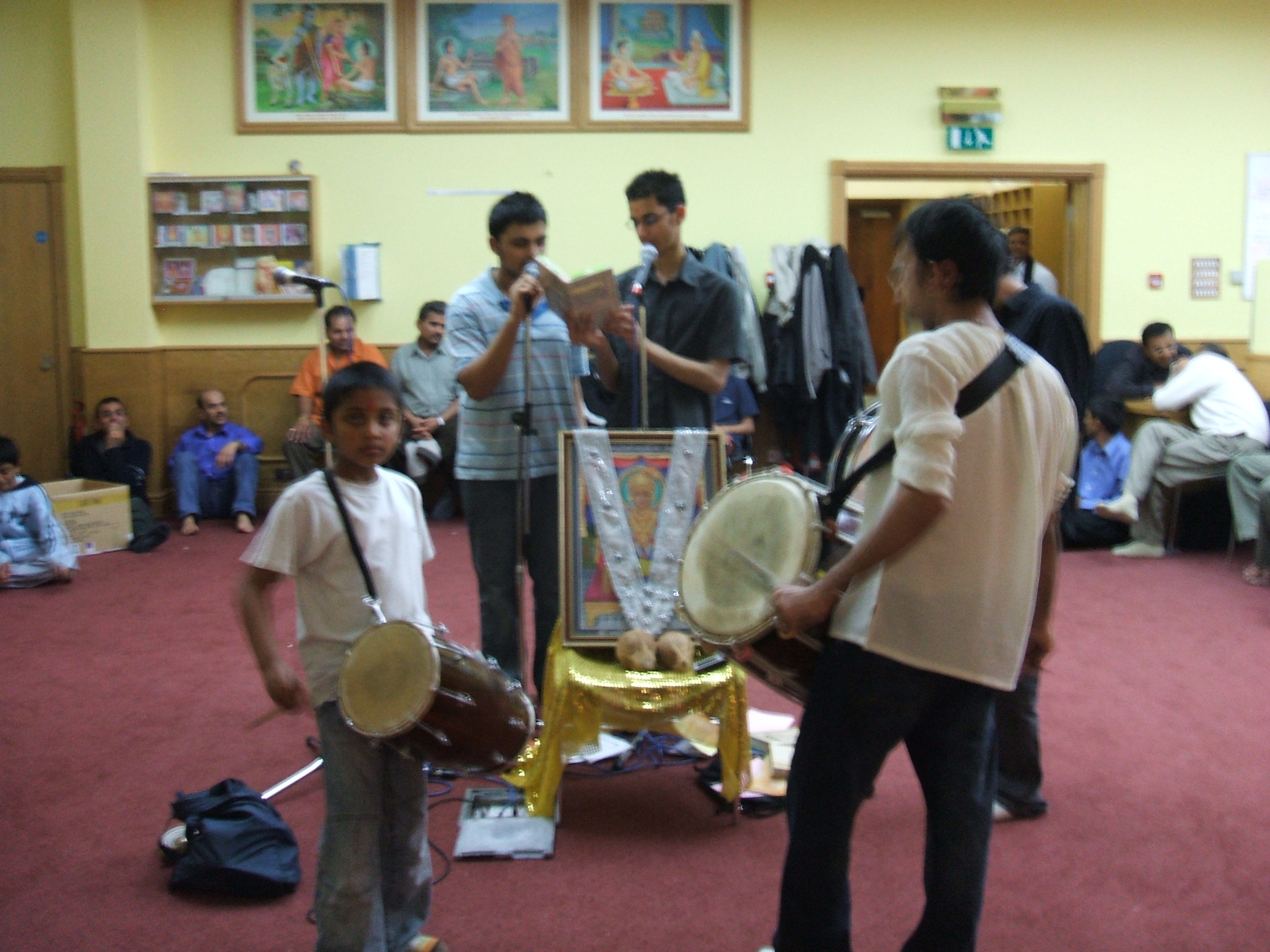 ©1987-2017 SKS Swaminarayan Temple East London