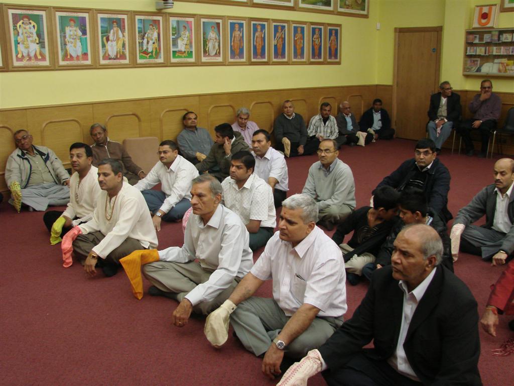©1987-2017 SKS Swaminarayan Temple East London