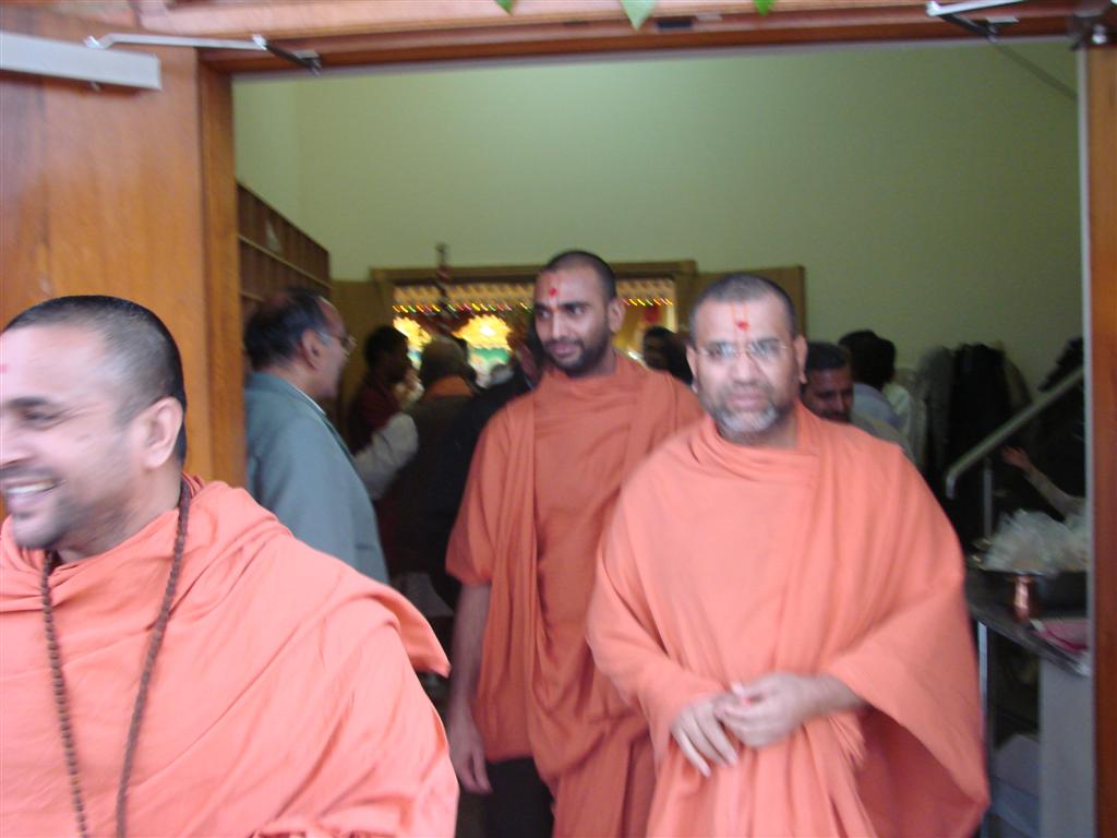 ©1987-2017 SKS Swaminarayan Temple East London