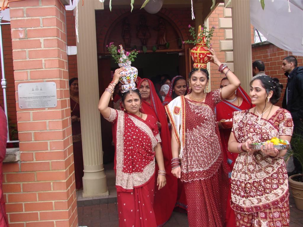 ©1987-2017 SKS Swaminarayan Temple East London