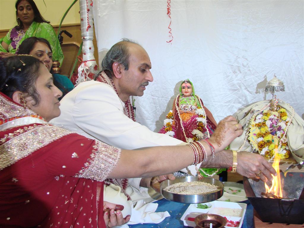 ©1987-2017 SKS Swaminarayan Temple East London