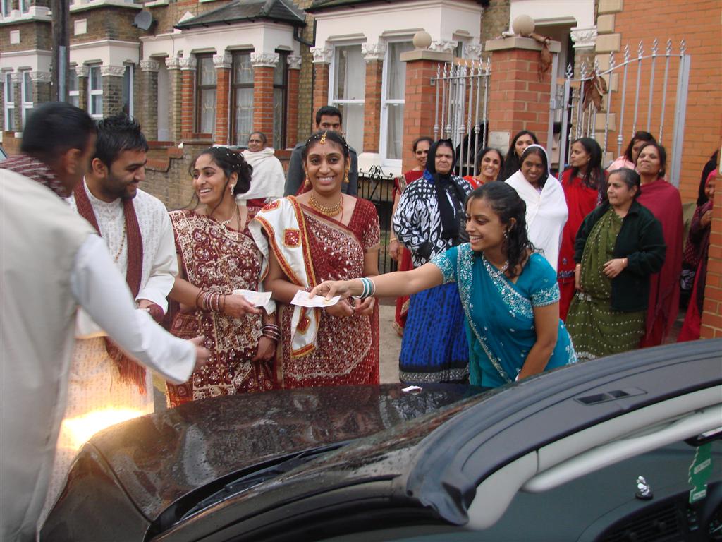 ©1987-2017 SKS Swaminarayan Temple East London