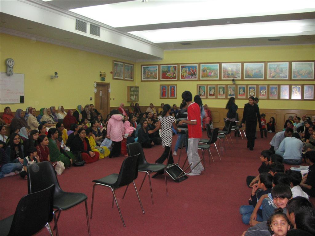 IMG 1630 - ©1987-2017 SKS Swaminarayan Temple East London