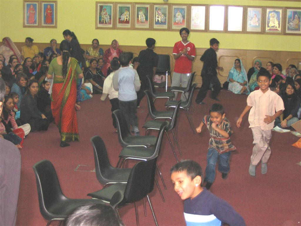 IMG 1652 - ©1987-2017 SKS Swaminarayan Temple East London