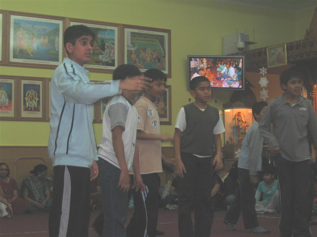 ©1987-2017 SKS Swaminarayan Temple East London