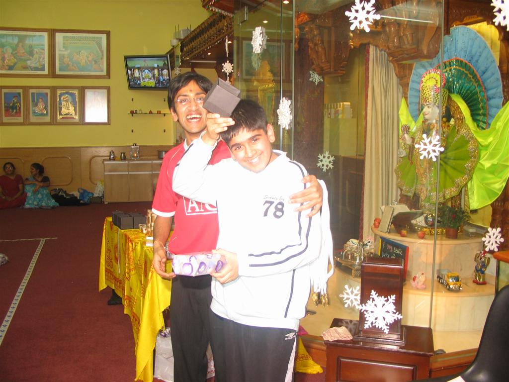 IMG 1850 - ©1987-2017 SKS Swaminarayan Temple East London