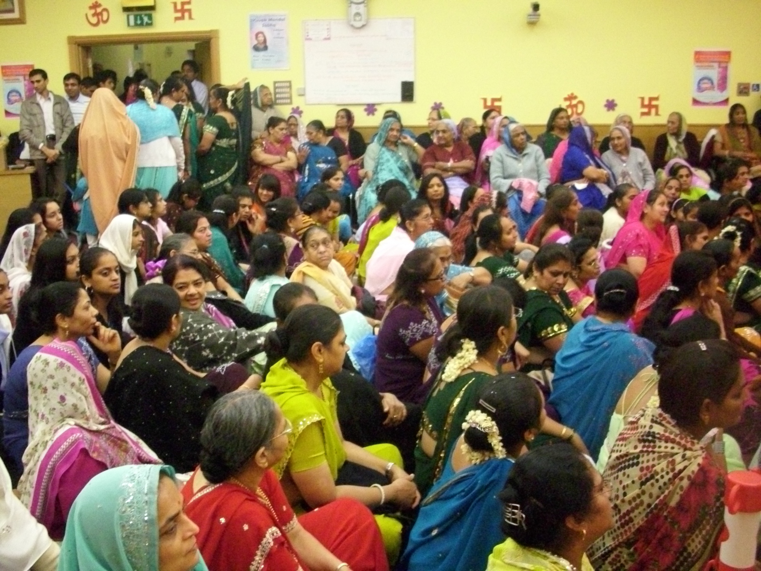 DSCI0019 - ©1987-2017 SKS Swaminarayan Temple East London