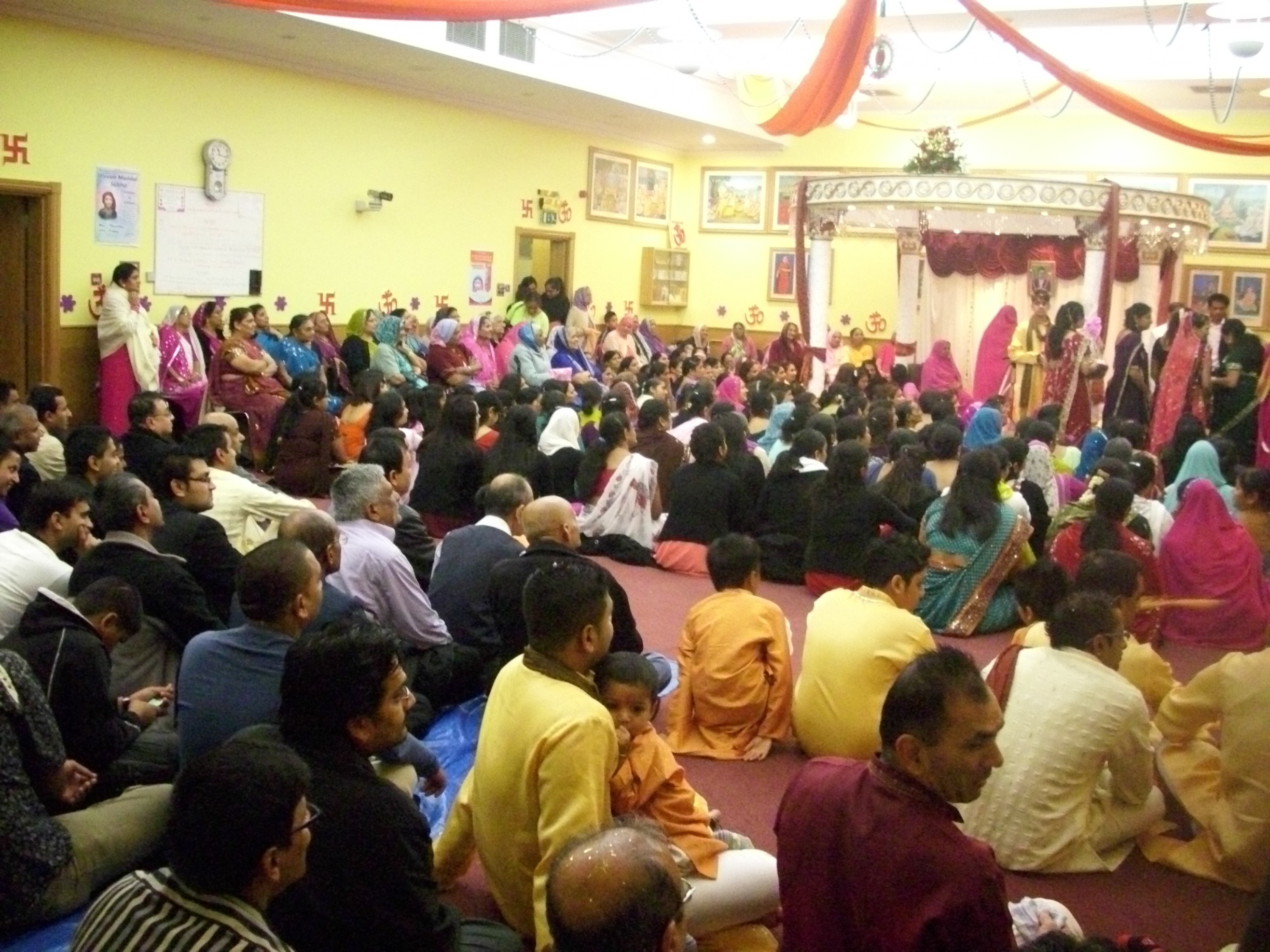 DSCI0028 - ©1987-2017 SKS Swaminarayan Temple East London