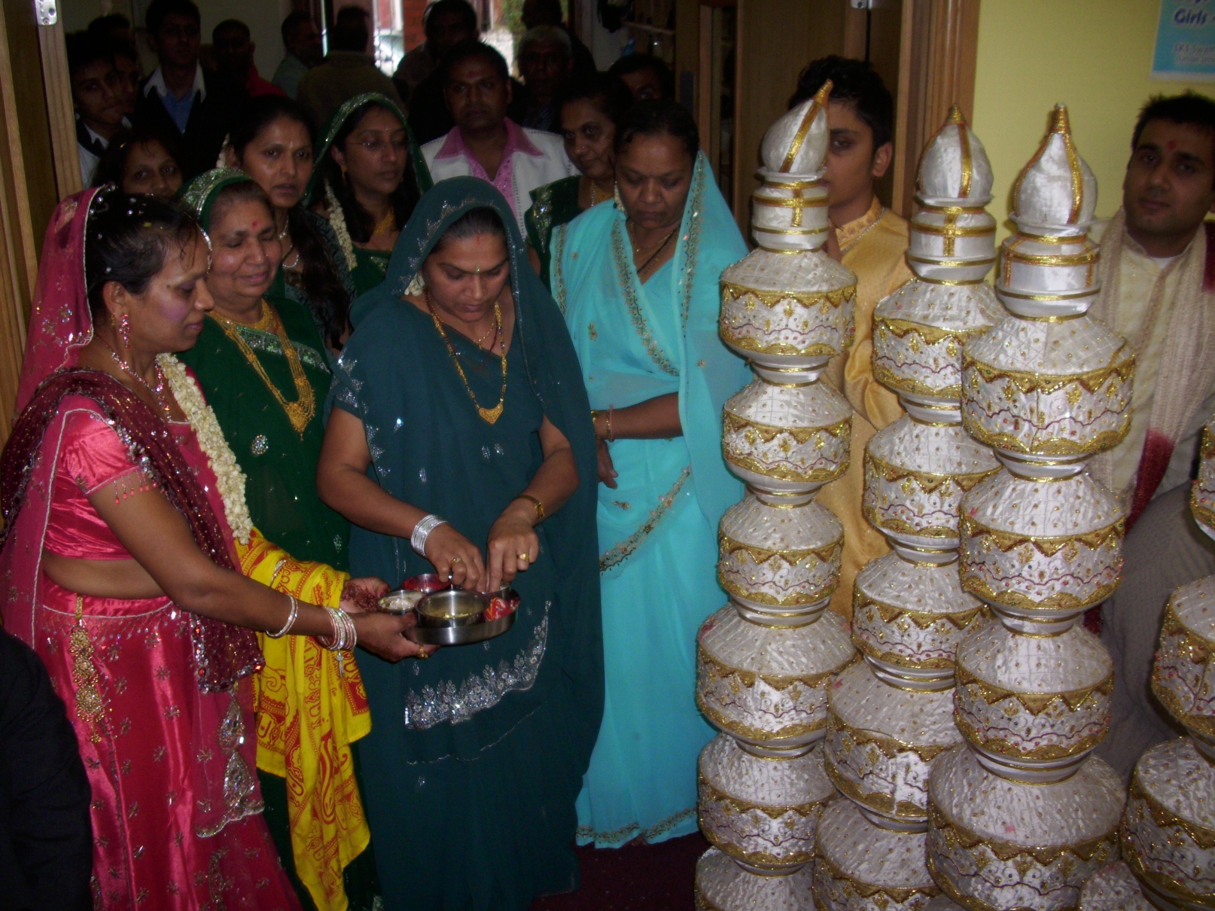 DSCI0074 - ©1987-2017 SKS Swaminarayan Temple East London