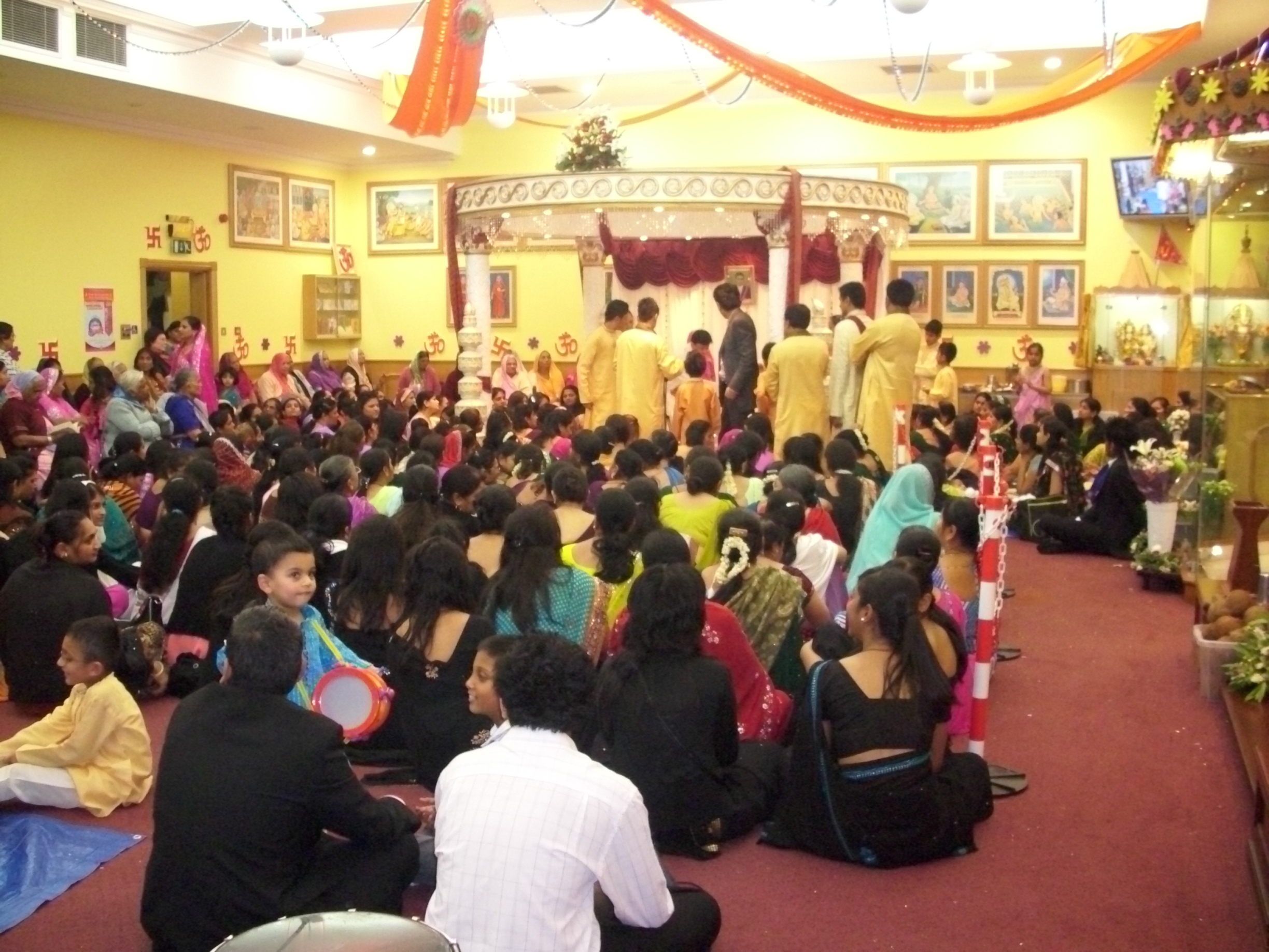 DSCI0098 - ©1987-2017 SKS Swaminarayan Temple East London