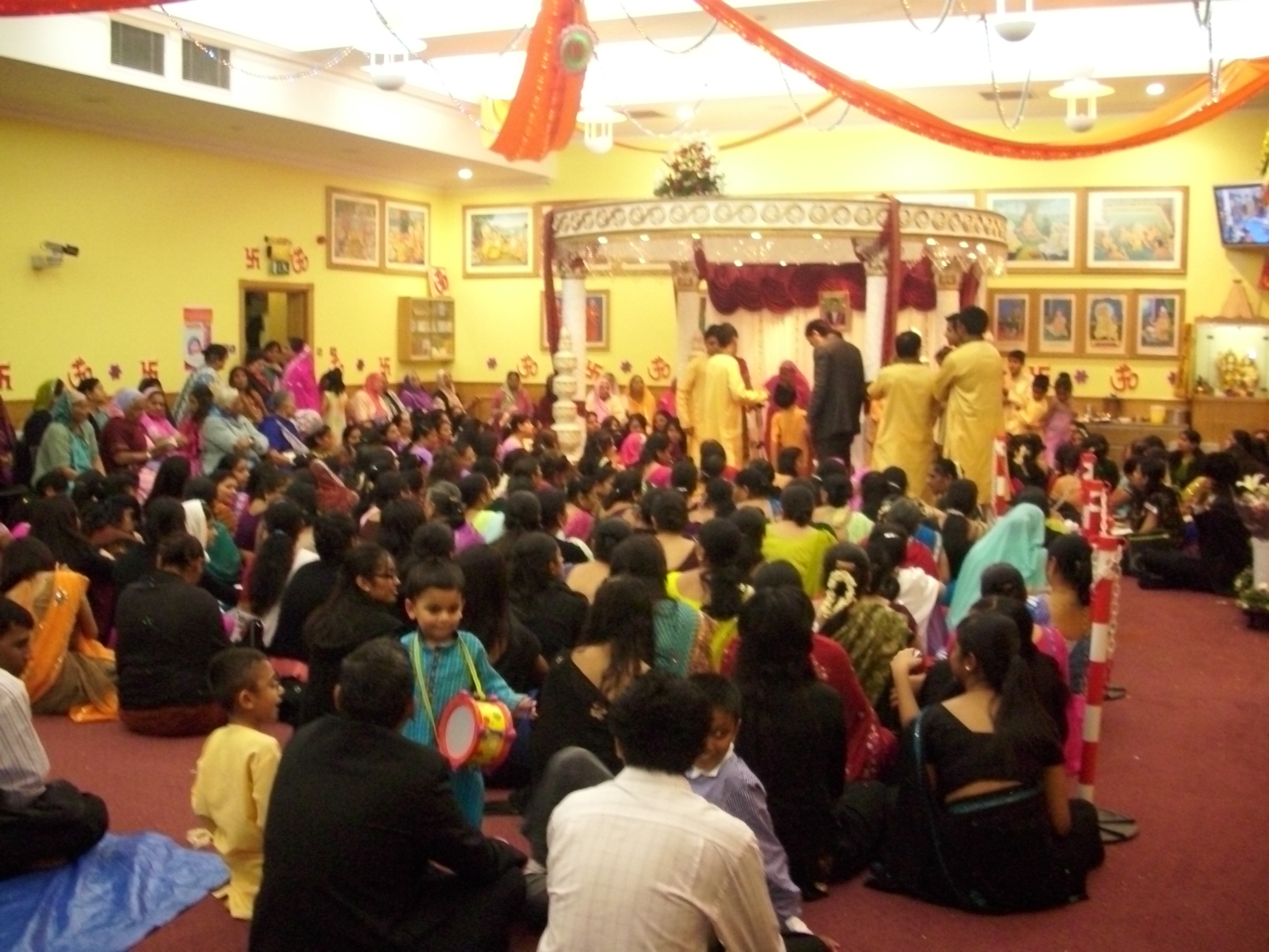 DSCI0099 - ©1987-2017 SKS Swaminarayan Temple East London