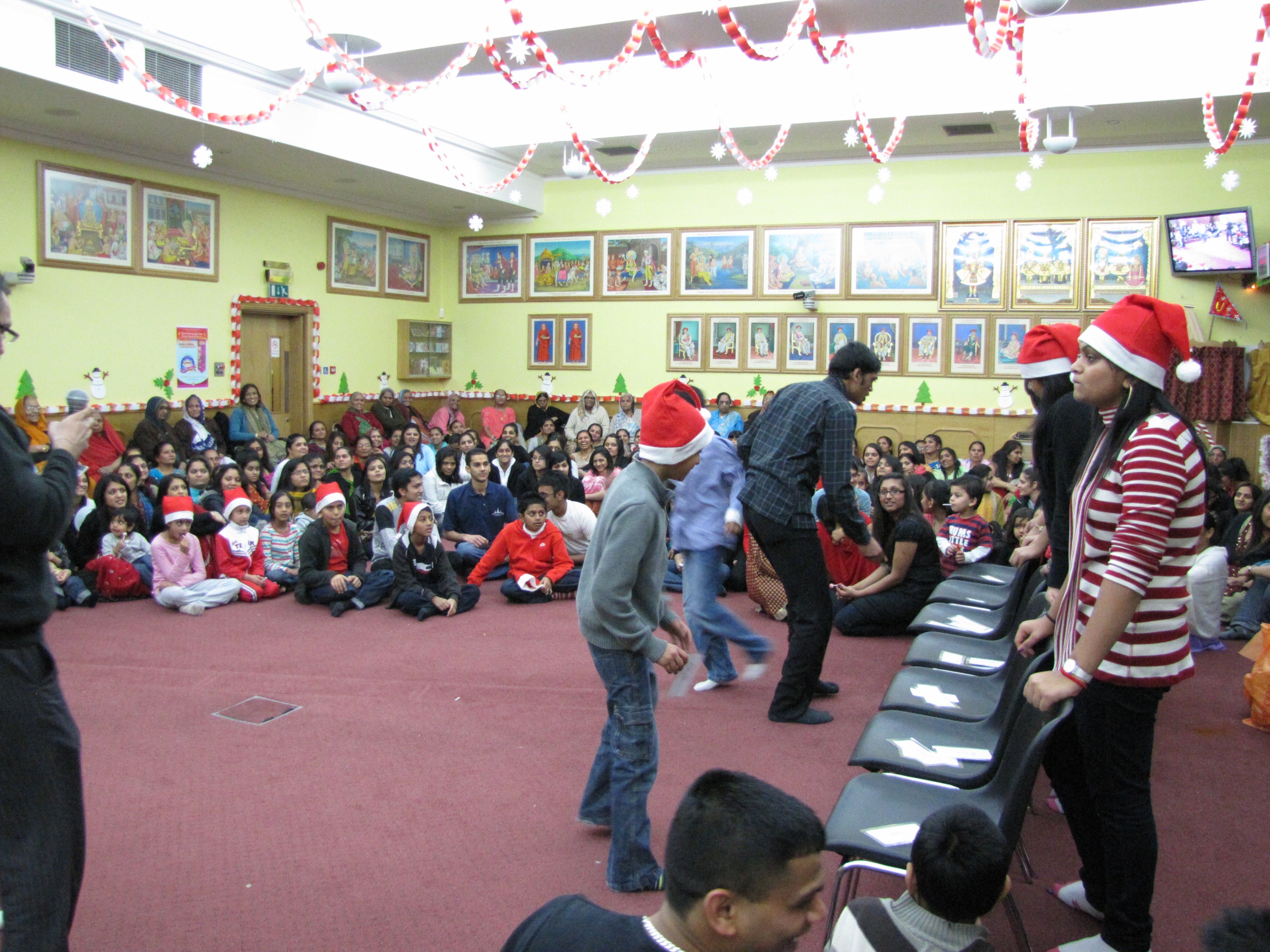 ©1987-2017 SKS Swaminarayan Temple East London