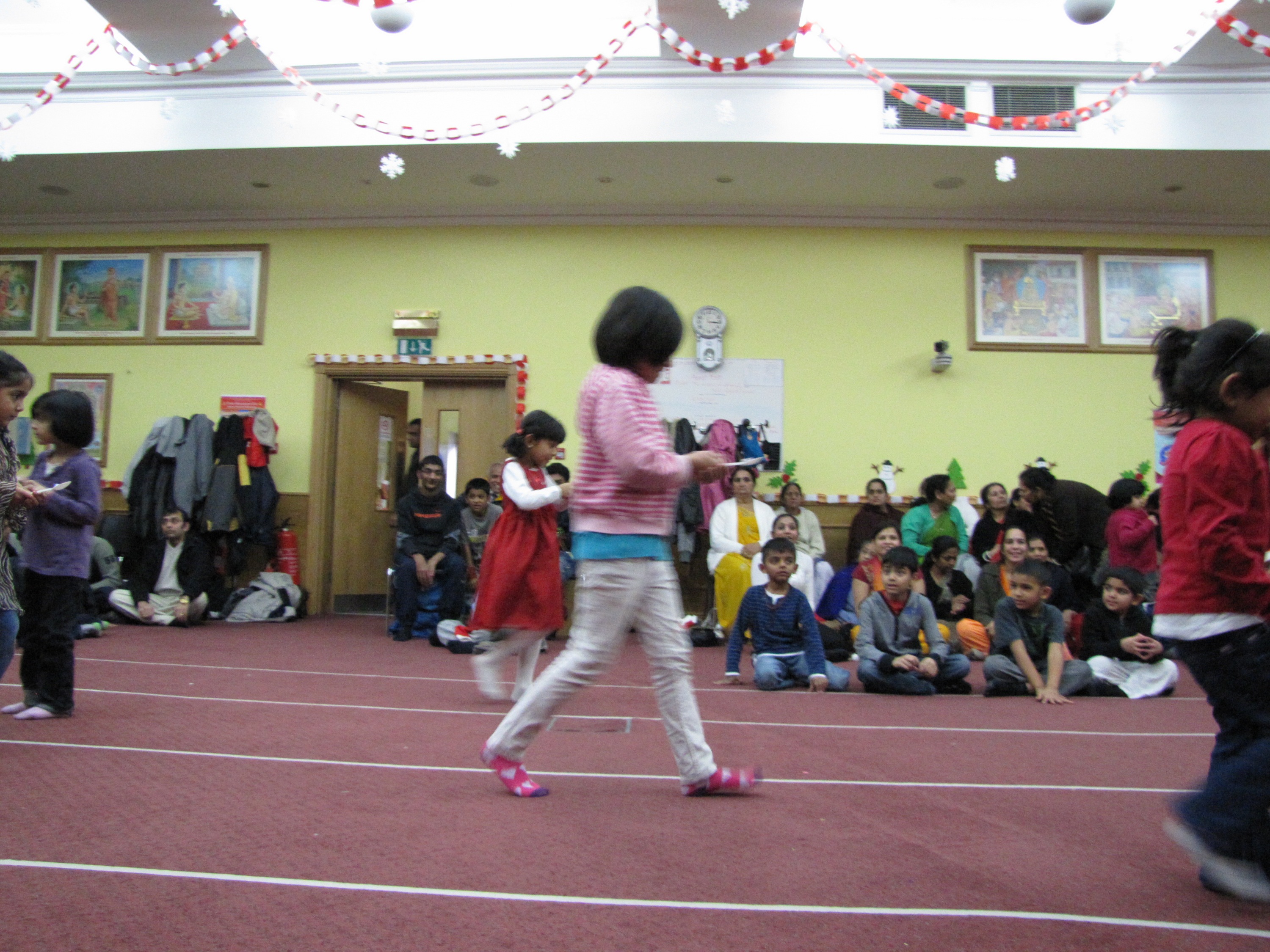 ©1987-2017 SKS Swaminarayan Temple East London