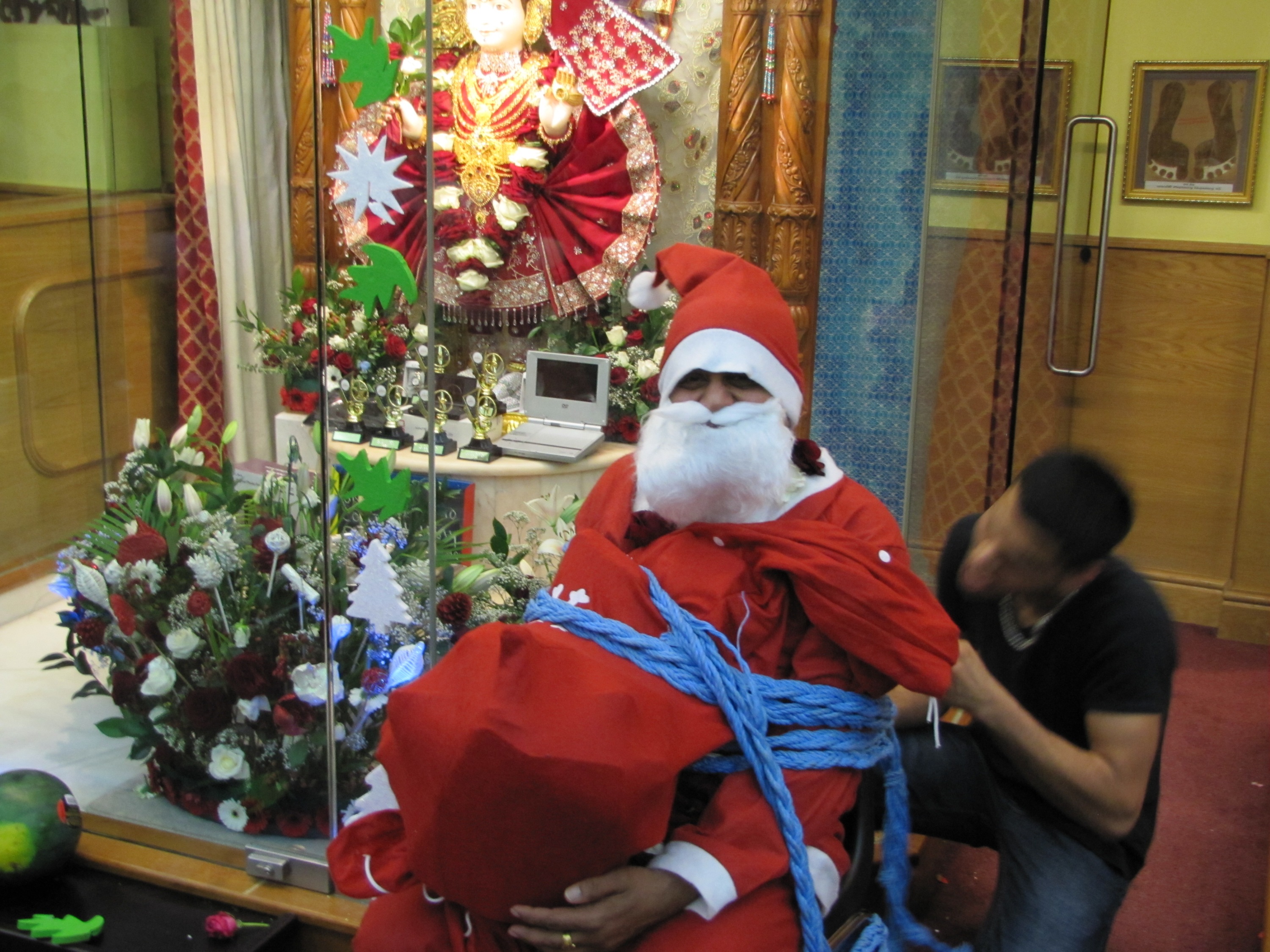 ©1987-2017 SKS Swaminarayan Temple East London