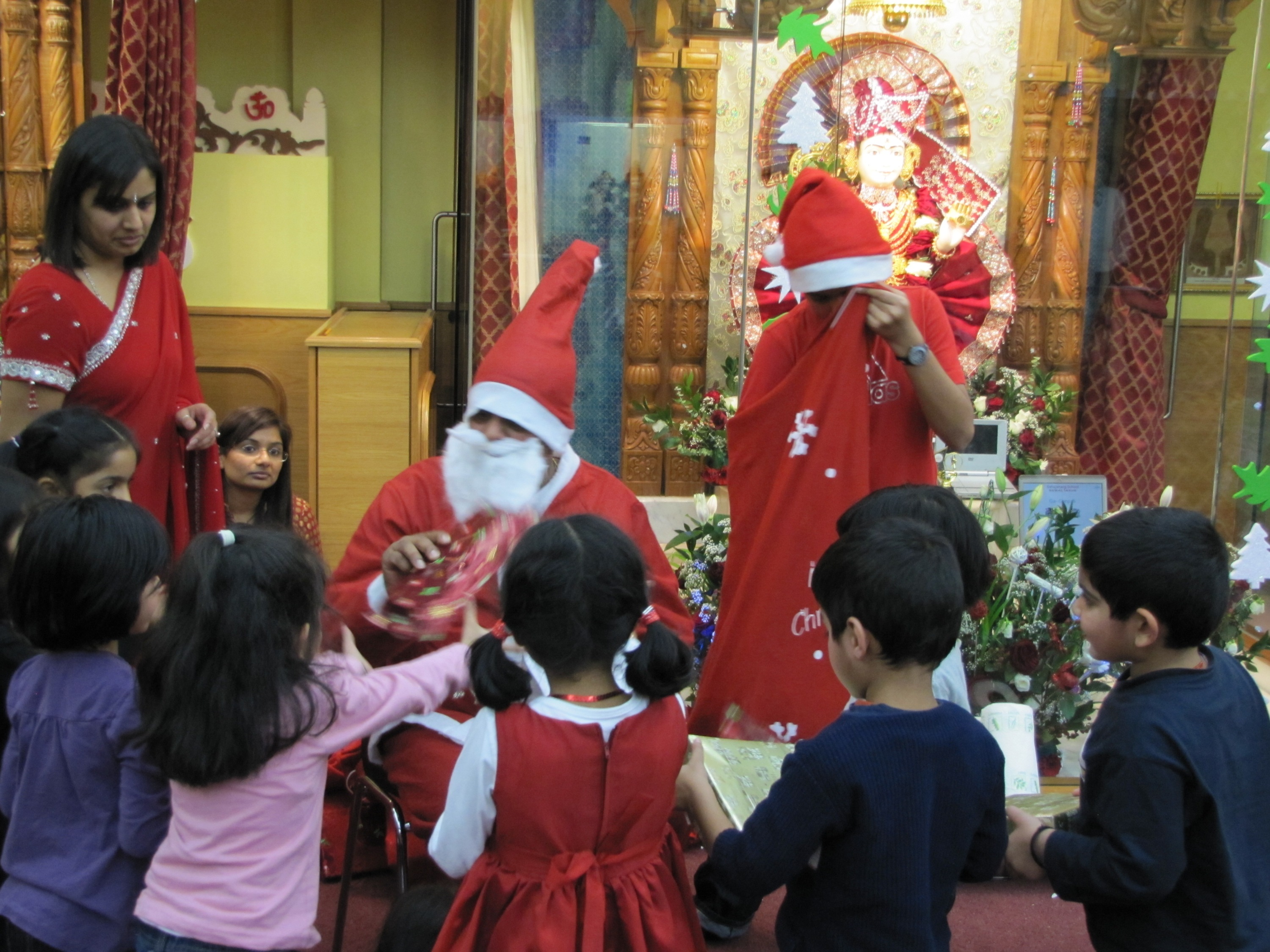 ©1987-2017 SKS Swaminarayan Temple East London