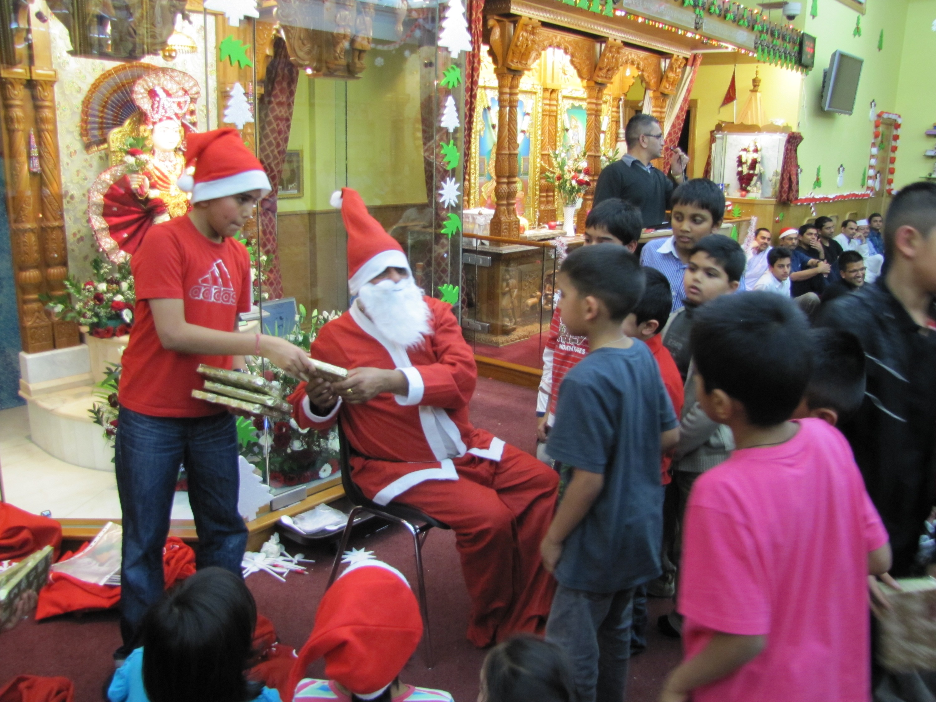©1987-2017 SKS Swaminarayan Temple East London