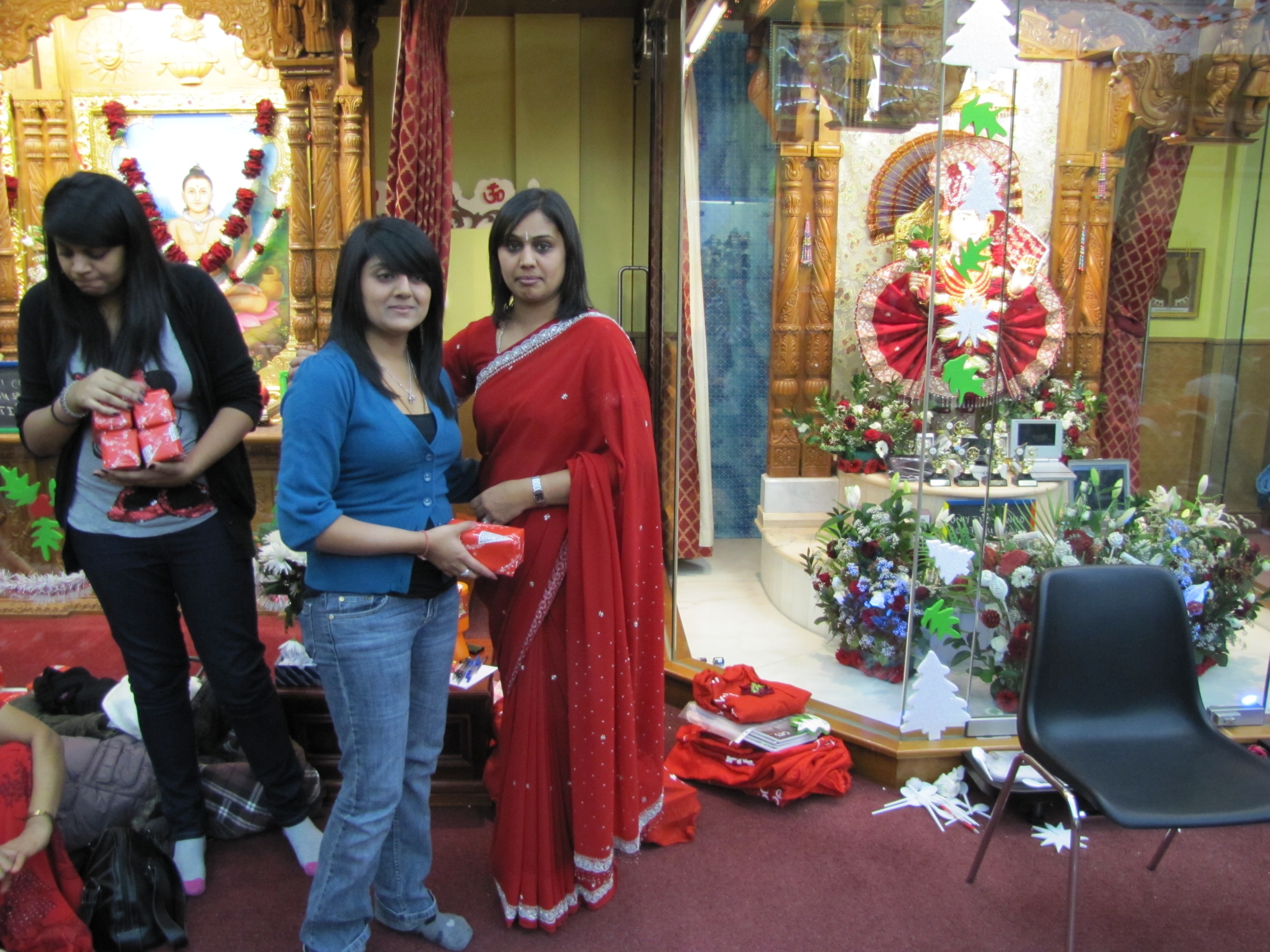 ©1987-2017 SKS Swaminarayan Temple East London
