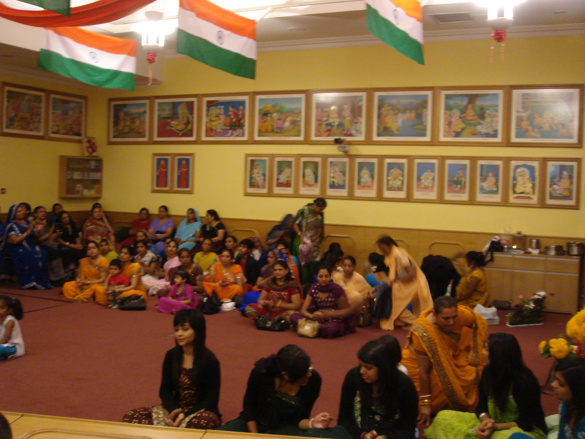 ©1987-2017 SKS Swaminarayan Temple East London