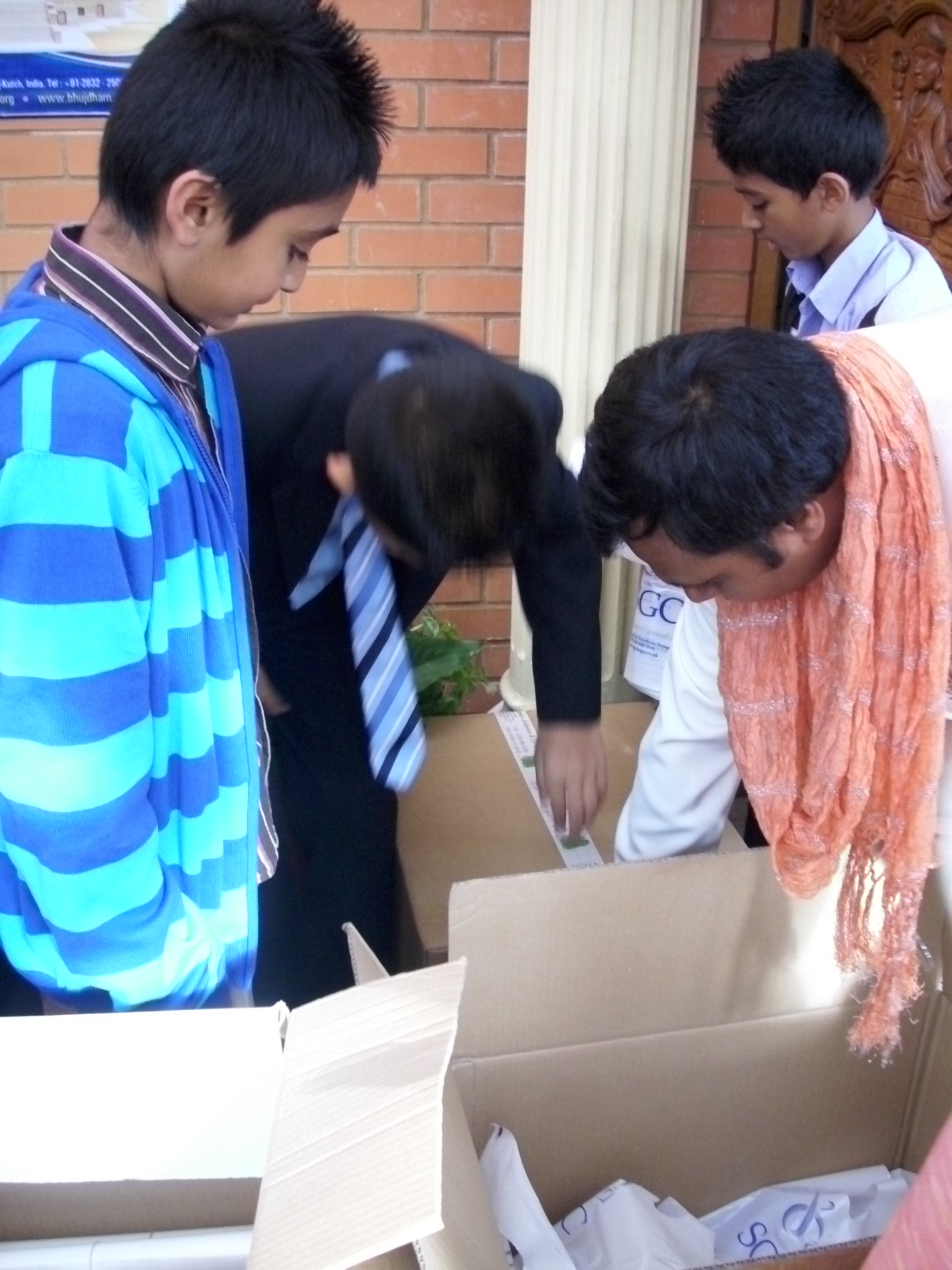 ©1987-2017 SKS Swaminarayan Temple East London