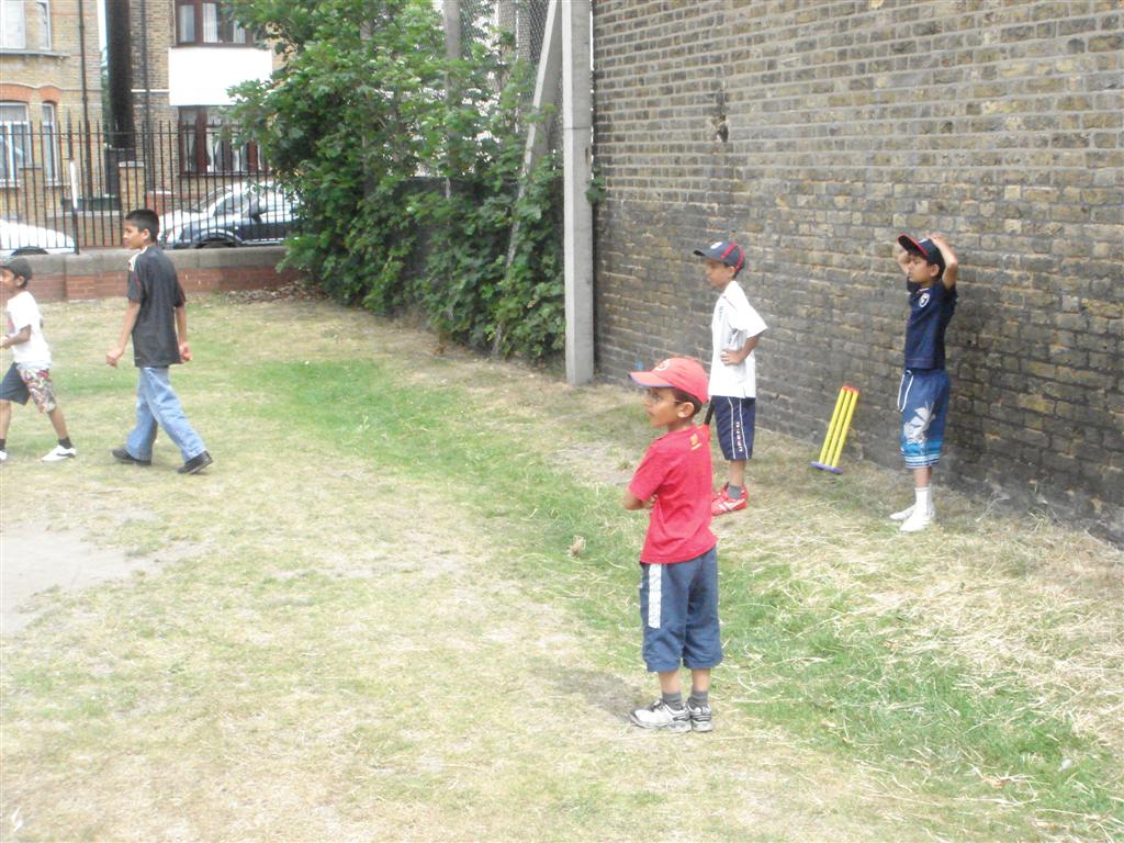 ©1987-2017 SKS Swaminarayan Temple East London