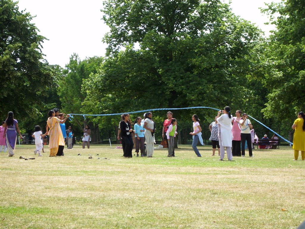 DSCI0054 - ©1987-2017 SKS Swaminarayan Temple East London