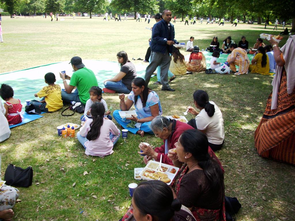 DSCI0075 - ©1987-2017 SKS Swaminarayan Temple East London