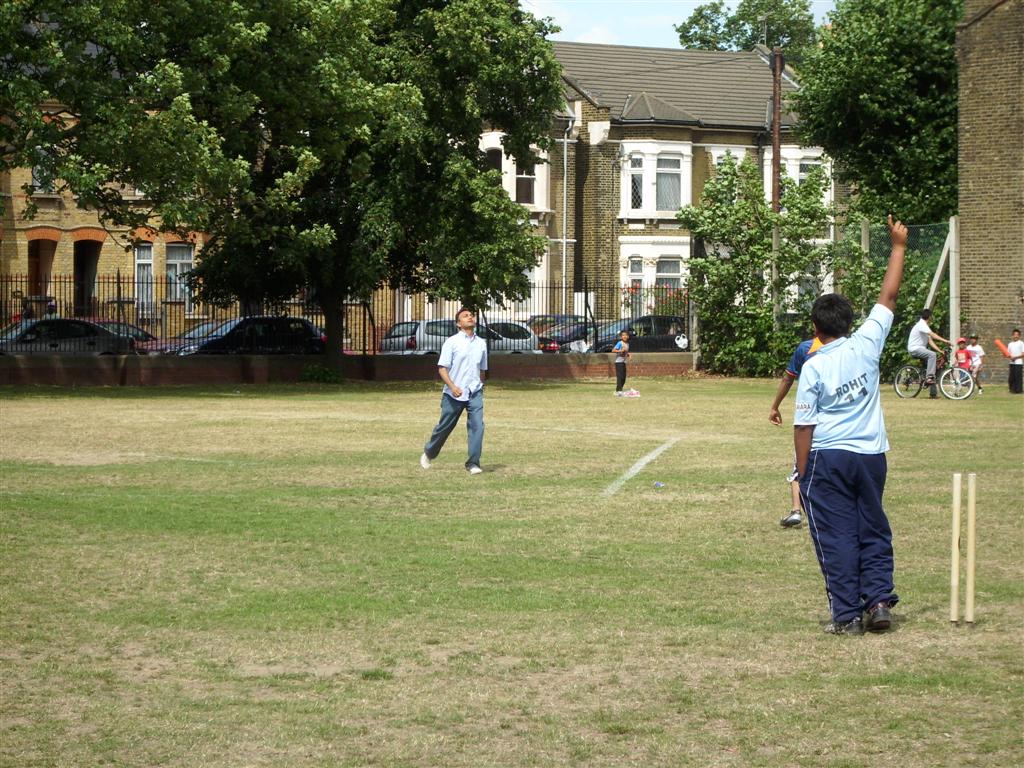 DSCI0107 - ©1987-2017 SKS Swaminarayan Temple East London