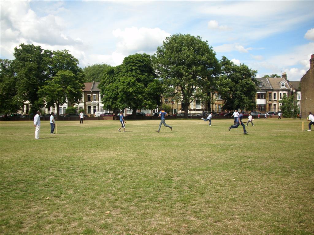 DSCI0108 - ©1987-2017 SKS Swaminarayan Temple East London