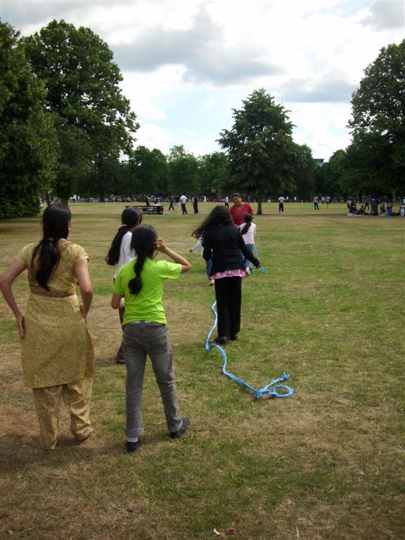 DSCI0112 - ©1987-2017 SKS Swaminarayan Temple East London