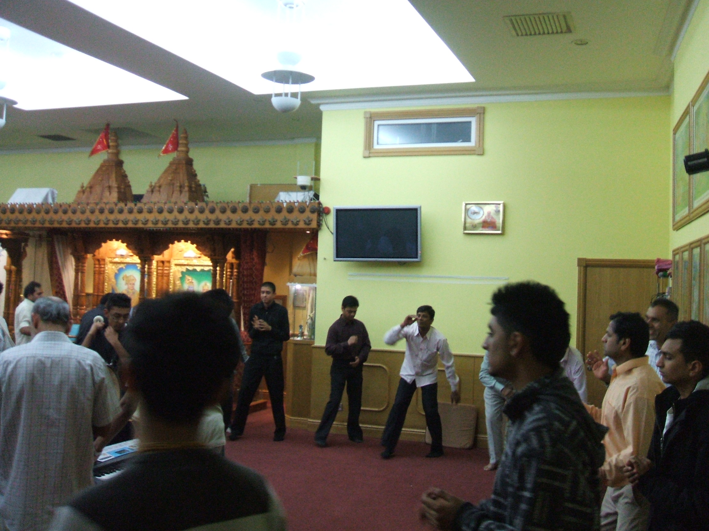 ©1987-2017 SKS Swaminarayan Temple East London