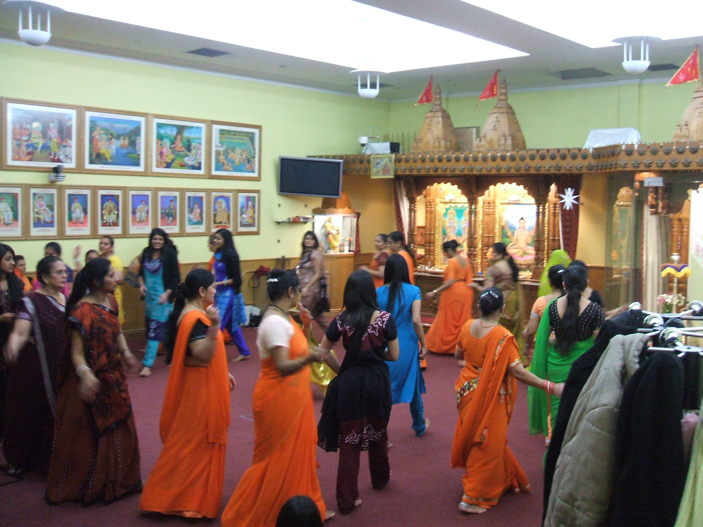 ©1987-2017 SKS Swaminarayan Temple East London