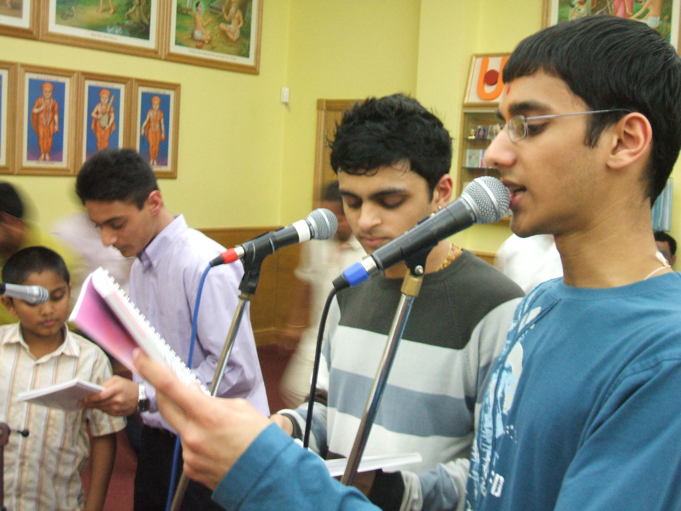 ©1987-2017 SKS Swaminarayan Temple East London